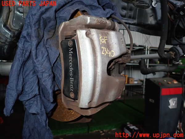 2UPJ-23404080]ベンツ B200 d W247(247012)右フロントキャリパー 中古_m0001.jpg
