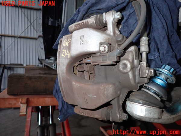 2UPJ-23404080]ベンツ B200 d W247(247012)右フロントキャリパー 中古_m0002.jpg