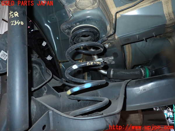 2UPJ-23405105]ベンツ B200 d W247(247012)左リアスプリング 中古_m0001.jpg