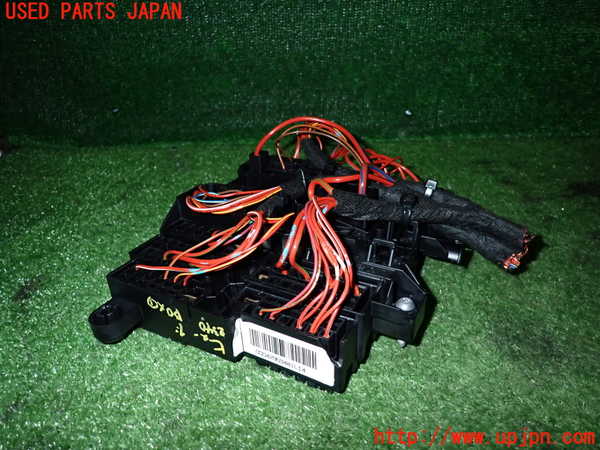 2UPJ-23406741]ベンツ B200 d W247(247012)ヒューズボックス1 中古_m0002.jpg