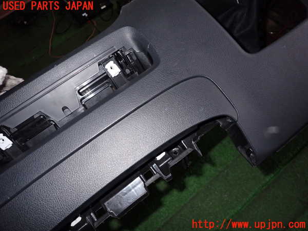 2UPJ-23407505]ベンツ B200 d W247(247012)ダッシュボード 中古_m0003.jpg