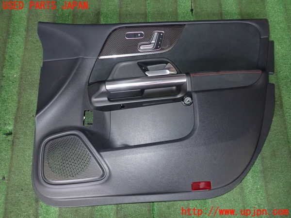 2UPJ-23401234]ベンツ B200 d W247(247012)右前ドア内張り 中古_m0001.jpg