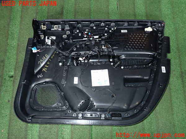 2UPJ-23401264]ベンツ B200 d W247(247012)左前ドア内張り 中古_m0003.jpg