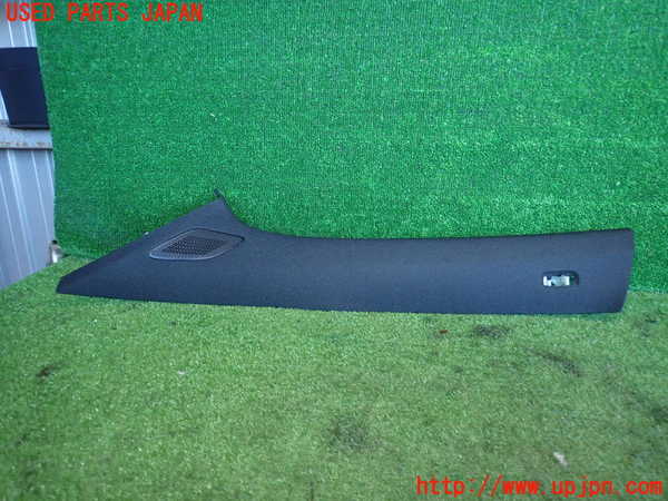 2UPJ-23407660]ベンツ B200 d W247(247012)左フロントピラートリム 中古_m0001.jpg