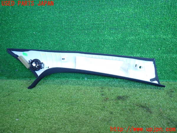2UPJ-23407660]ベンツ B200 d W247(247012)左フロントピラートリム 中古_m0003.jpg