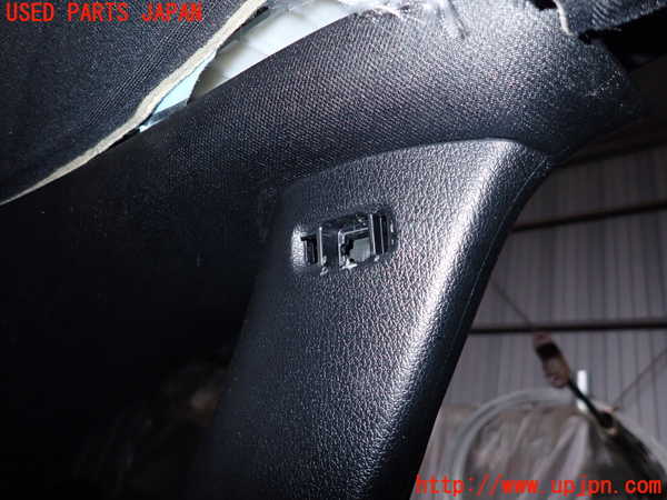 2UPJ-23407680]ベンツ B200 d W247(247012)左リアピラートリム 中古_m0002.jpg