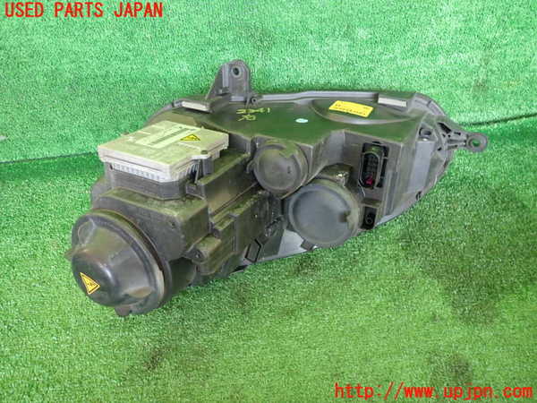2UPJ-23411130]VW ゴルフ R32(1KBUBF)右ヘッドライト HID 中古_m0002.jpg