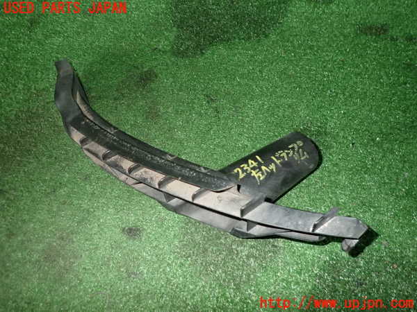 2UPJ-23411142]VW ゴルフ R32(1KBUBF)左ヘッドライトリム 中古_m0002.jpg