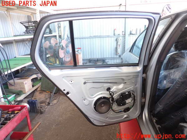 2UPJ-23411320]VW ゴルフ R32(1KBUBF)左後ドア (43R-001057 M63100) 中古_m0004.jpg