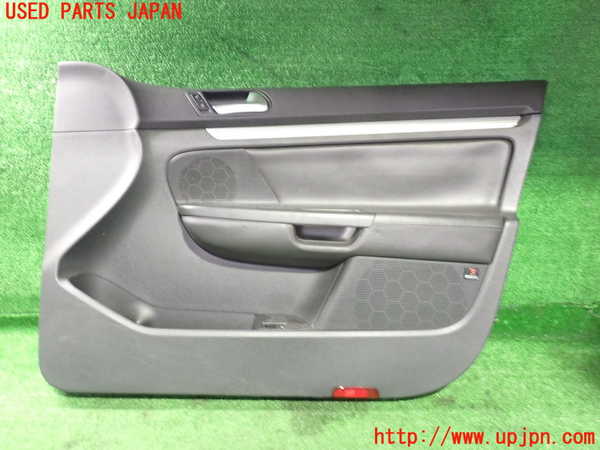 2UPJ-23411234]VW ゴルフ R32(1KBUBF)右前ドア内張り 中古_m0001.jpg
