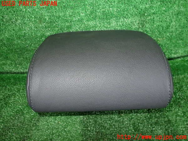 2UPJ-23417130]VW ゴルフ R32(1KBUBF)真中2列目ヘッドレスト 中古_m0001.jpg