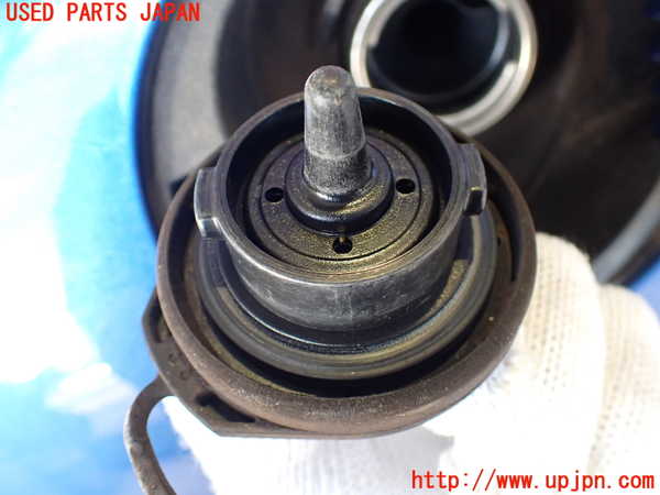 2UPJ-23421690]VW シロッコ(13CAV)フューエルリッド 中古_m0005.jpg