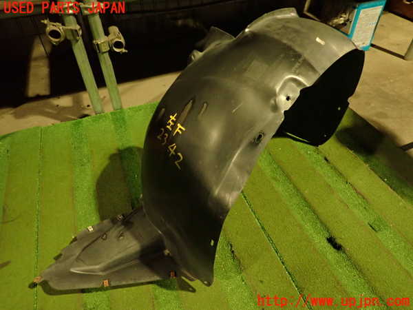 2UPJ-23421092]VW シロッコ(13CAV)左前フェンダーライナー 中古_m0001.jpg