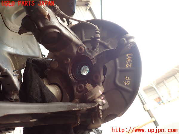 2UPJ-23424290]VW シロッコ(13CAV)右フロントナックルハブ 中古_m0002.jpg