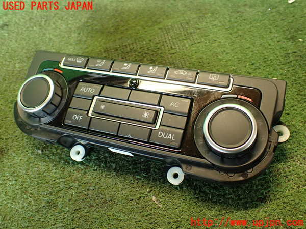 2UPJ-23426066]VW シロッコ(13CAV)エアコンスイッチ1 中古_m0001.jpg