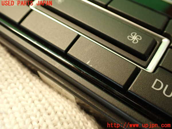 2UPJ-23426066]VW シロッコ(13CAV)エアコンスイッチ1 中古_m0002.jpg