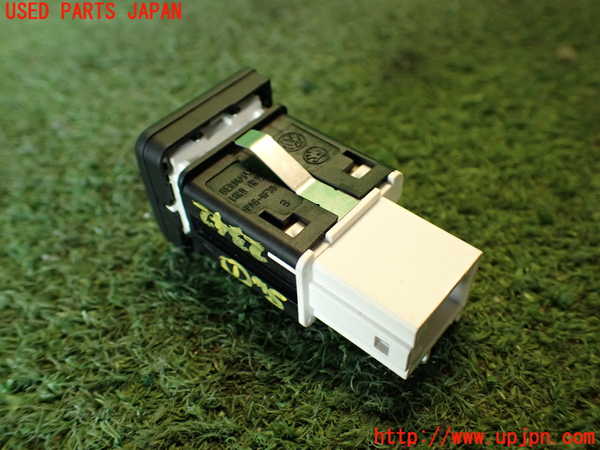 2UPJ-23426306]VW シロッコ(13CAV)スイッチ1 (ESP OFF) 中古_m0003.jpg