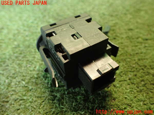 2UPJ-23426308]VW シロッコ(13CAV)スイッチ3 (メーター照明) 中古_m0003.jpg