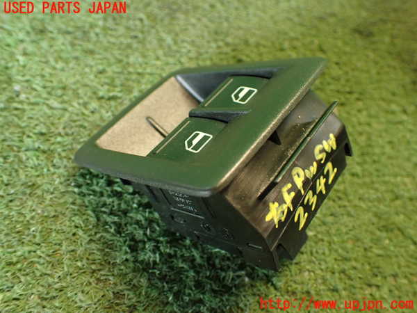 2UPJ-23426240]VW シロッコ(13CAV)右前パワーウィンドウスイッチ 中古_m0001.jpg