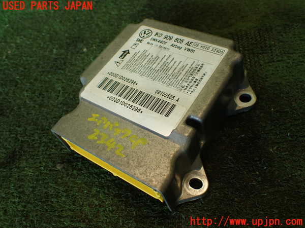2UPJ-23426145]VW シロッコ(13CAV)エアバッグコンピューター 中古_m0001.jpg