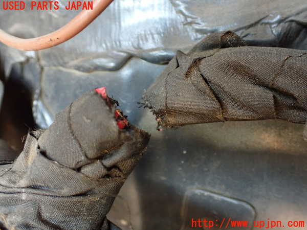 2UPJ-23426741]VW シロッコ(13CAV)ヒューズボックス1 中古_m0002.jpg