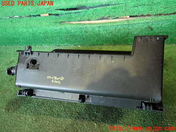 2UPJ-23427516]VW シロッコ(13CAV)グローブボックス1 中古_m0005.jpg