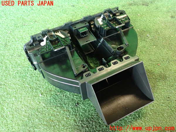 2UPJ-23427526]VW シロッコ(13CAV)エアコン吹き出し口1 (真中) 中古_m0004.jpg