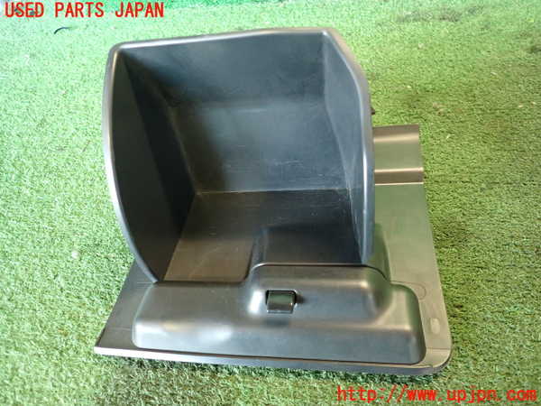 2UPJ-23427841]VW シロッコ(13CAV)小物入れ1 中古_m0004.jpg