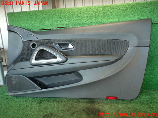 2UPJ-23421234]VW シロッコ(13CAV)右前ドア内張り 中古_m0001.jpg