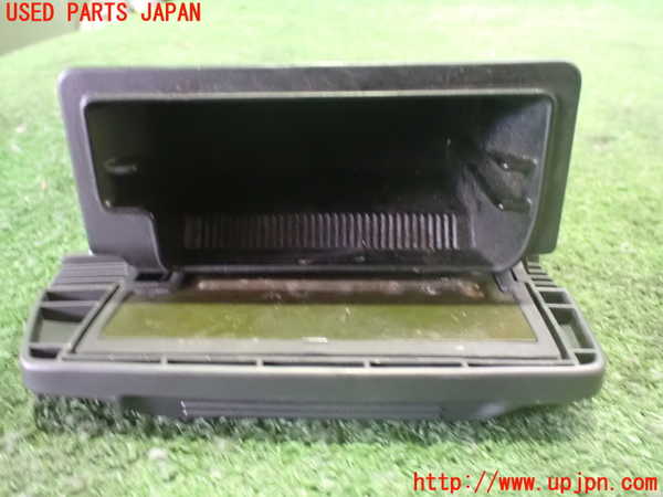 5UPJ-23437821]カローラ レビン(AE111)灰皿1 中古_m0002.jpg