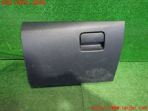 5UPJ-23447516]ランエボ10(CZ4A)グローブボックス1 中古_m0001.jpg