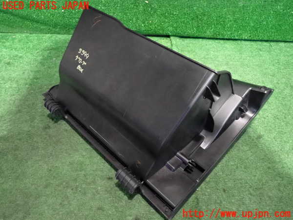 5UPJ-23447516]ランエボ10(CZ4A)グローブボックス1 中古_m0003.jpg