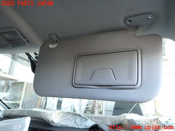 5UPJ-23447625]ランエボ10(CZ4A)室内サンバイザー右側 中古_m0002.jpg