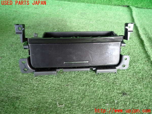 5UPJ-23447841]ランエボ10(CZ4A)小物入れ1 中古_m0001.jpg