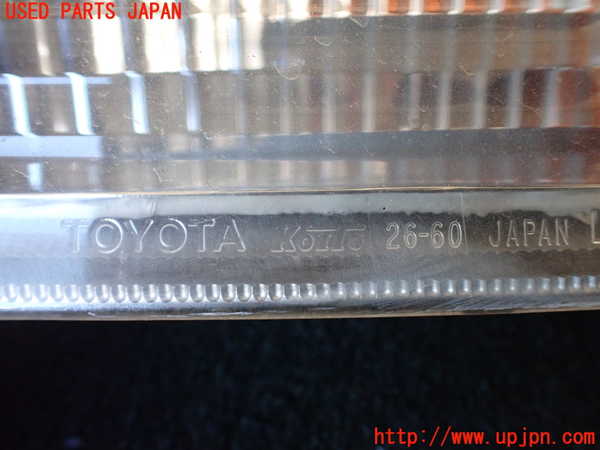 1UPJ-23461152]ハイエースワゴン100系(KZH106W)左コーナーランプ 中古_m0004.jpg