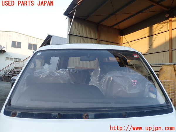 5UPJ-23461195]ハイエースワゴン100系(KZH106W)フロントガラス M395 中古_m0001.jpg