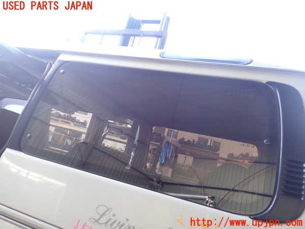 5UPJ-23461382]ハイエースワゴン100系(KZH106W)左クォーターガラス M2A45 中古_m0001.jpg