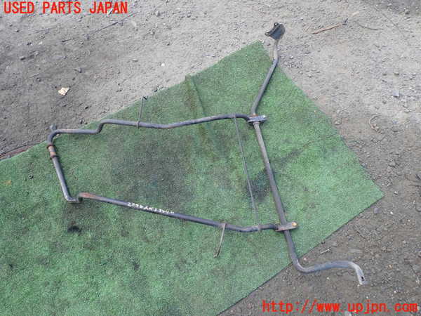 5UPJ-23461700]ハイエースワゴン100系(KZH106W)スペアタイヤキャリア 中古_m0001.jpg