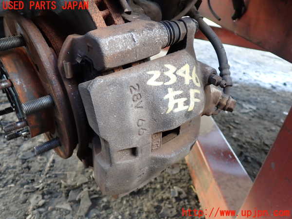 5UPJ-23464085]ハイエースワゴン100系(KZH106W)左フロントキャリパー 中古_m0001.jpg
