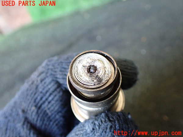 5UPJ-23467815]ハイエースワゴン100系(KZH106W)シガライター 中古_m0003.jpg