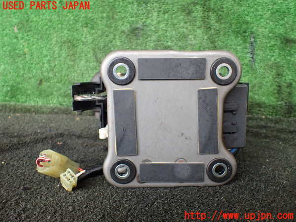 5UPJ-23467555]ハイエースワゴン100系(KZH106W)ATシフトレバー 中古_m0004.jpg