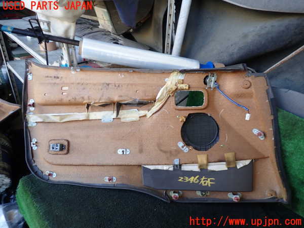 5UPJ-23461234]ハイエースワゴン100系(KZH106W)右前ドア内張り 中古_m0004.jpg