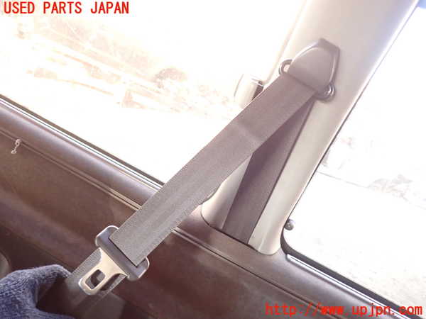 5UPJ-23467155]ハイエースワゴン100系(KZH106W)右2列目シートベルト 中古_m0001.jpg