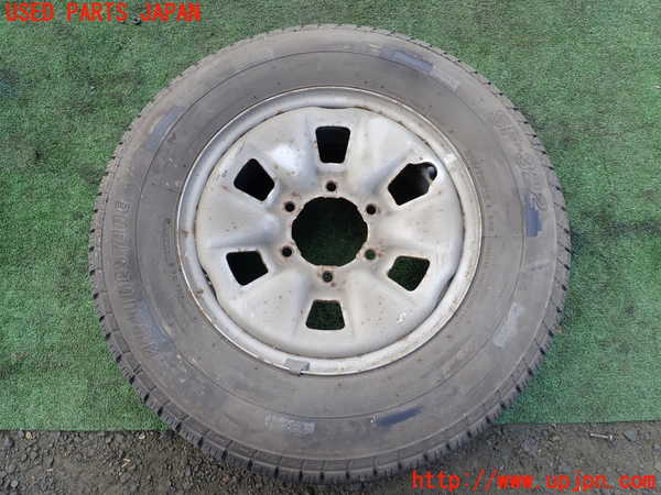 1UPJ-23469601]ハイエースワゴン100系(KZH106W)スペアタイヤ1 中古_m0001.jpg