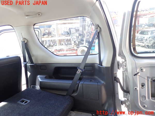 5UPJ-23477675]ジムニー(JB23W)右リアピラートリム 中古_m0001.jpg