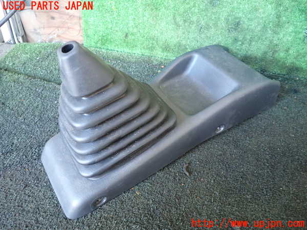 5UPJ-23477575]ジムニー(JB23W)シフトブーツ 中古_m0002.jpg