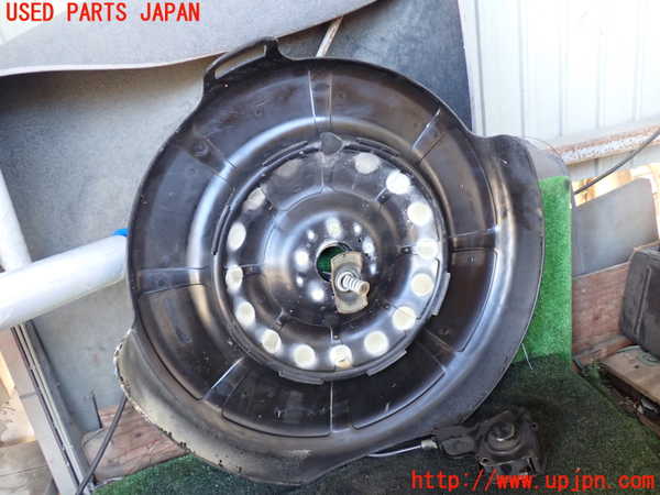 5UPJ-23481700]ベンツ V350(639350A BR639 W639)スペアタイヤキャリア 中古_m0003.jpg