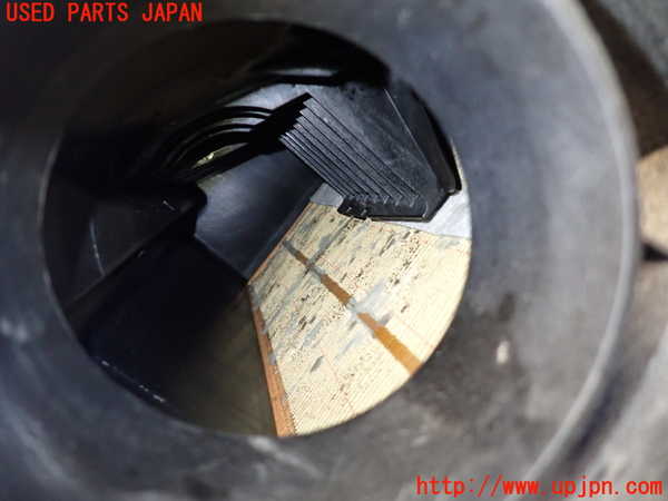 5UPJ-23482560]ベンツ V350(639350A BR639 W639)エアクリーナーボックス 中古_m0003.jpg