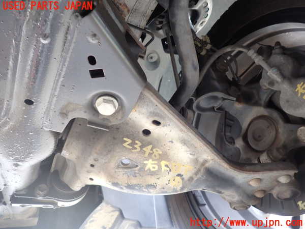 5UPJ-23485176]ベンツ V350(639350A BR639 W639)右フロントロアアーム1 中古_m0001.jpg