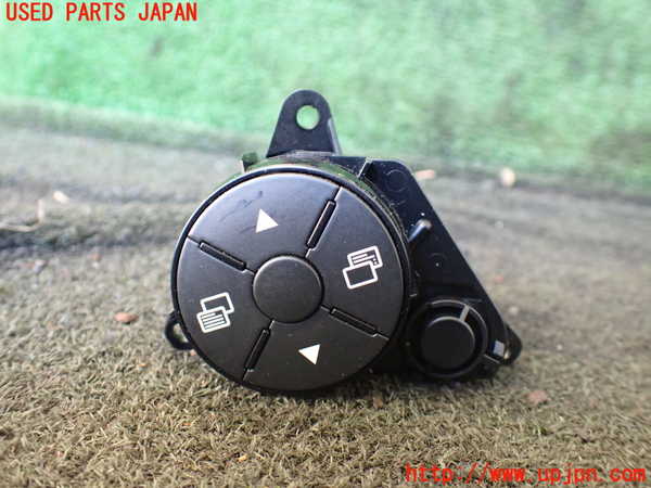 5UPJ-23486307]ベンツ V350(639350A BR639 W639)スイッチ2 (INFO) 中古_m0001.jpg
